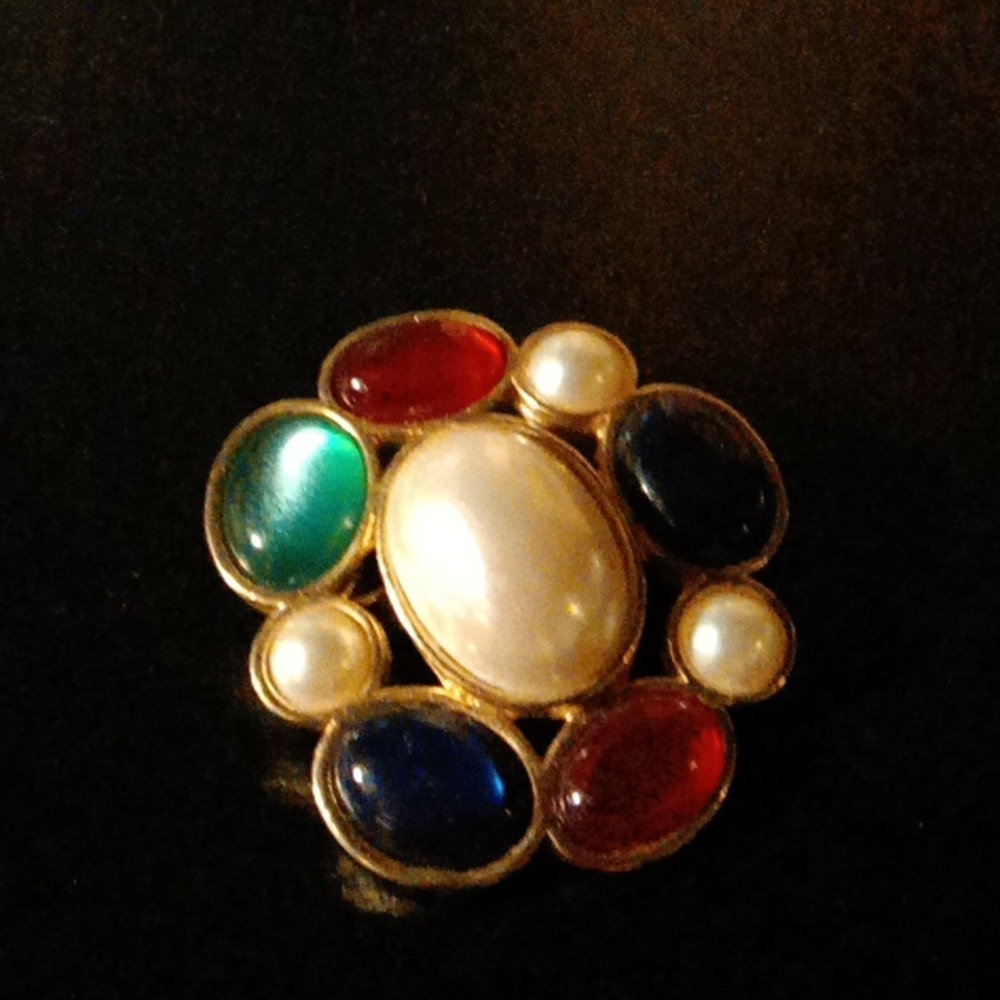 Vintage Avon Brooch